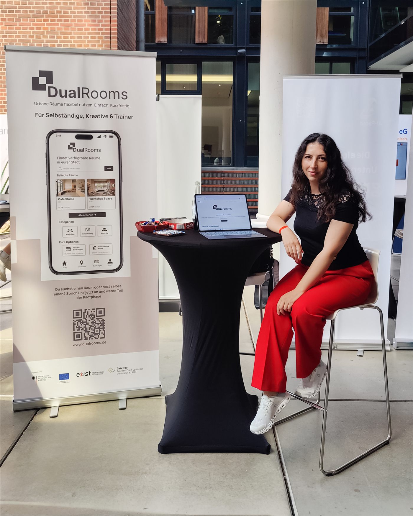 The DualRooms roll-up in use at a founders' day stand